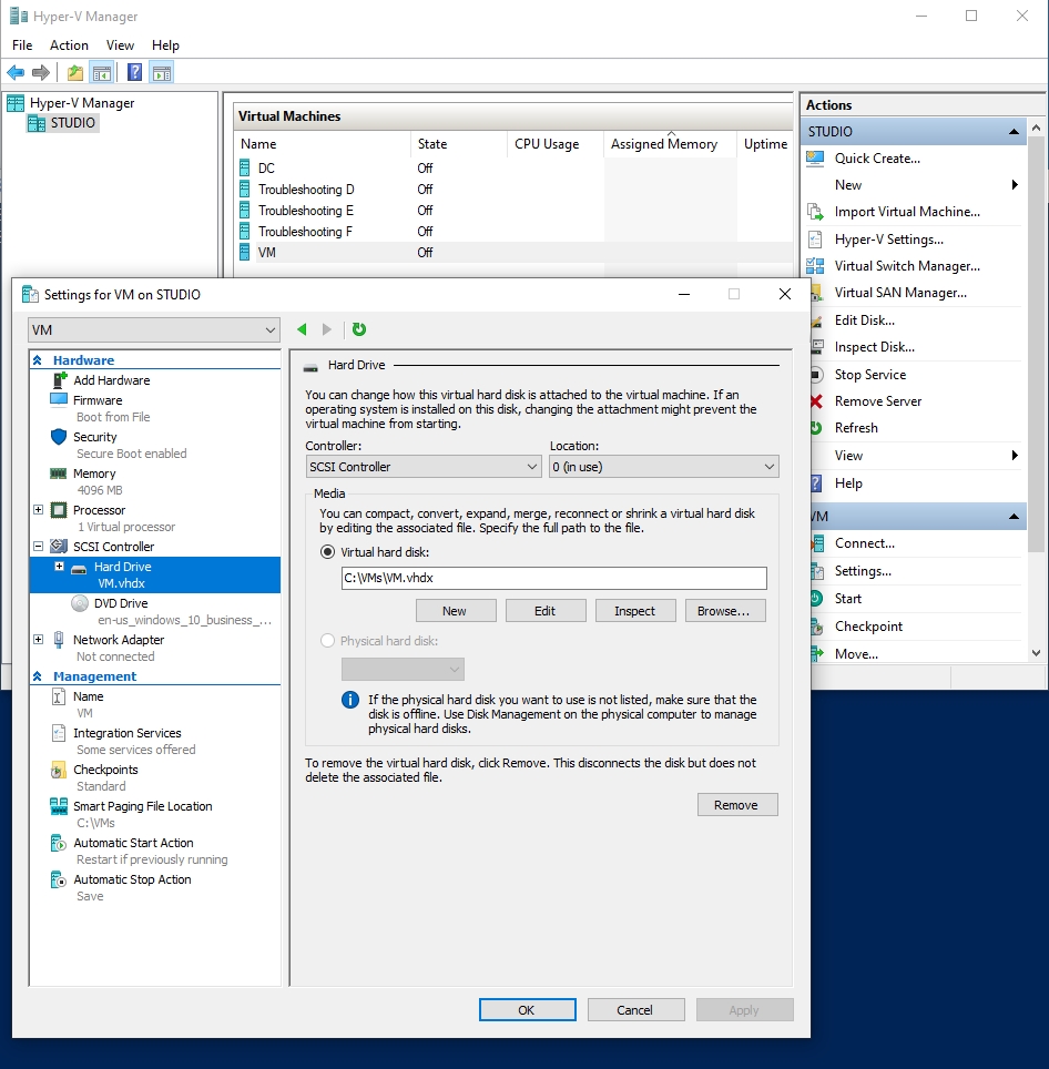 Screenshot shows the virtual machine in its original location and unchanged by the export process